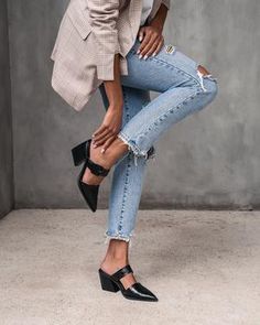 Jo Mercer, Work Heels, Mid Heel Shoes, Heels Outfits, Mid Heel Sandals, Women Shoes Online, Outfits Winter, Fabulous Shoes, Heels Black