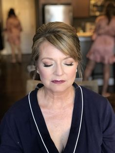 Brides Mom Makeup, Mother In Law Makeup Wedding, Mother Of The Bride Make Up Natural, Mother If The Bride Makeup, Mother Of Bride Glam Makeup, Mother Of The Groom Makeup Looks Green Eyes, Mom Wedding Makeup, Simple Mother Of The Bride Makeup, Natural Makeup Looks For Mother Of The Bride