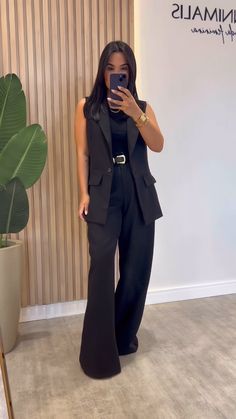 Blazer Vest Outfit, Sleeveless Vest Outfit, Sleeveless Blazer Outfit, Long Vest Outfit, Black Vest Outfit, Waistcoat Outfit, Vest Outfits For Women, Black Waistcoat, Sleeveless Blazer