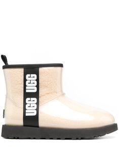 White Uggs, Ugg Classic Clear, Ugg Ankle Boots, Trendy Shoes Sneakers, Ugg Boots Australia, Ugg Mini, Latest Fashion Design, Cute Boots, Ugg Classic