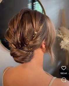 Wedding Hair Sparkle, Updo With Jewels, Glitter Hair Wedding, Prom Hair Glitter, Wedding Hair With Glitter, Glitter Wedding Hair, Gold Hair Glitter, Hairstyles Glitter, Glittery Wedding