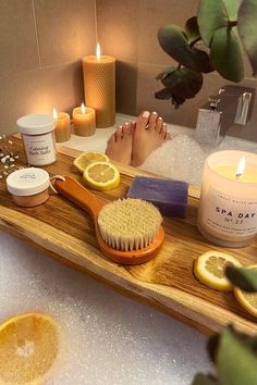 Bath Aesthetic, Dream Bath, In The Bathtub, Relaxing Bath, Body Brushing, Home Spa, Self Care Activities, Bubble Bath