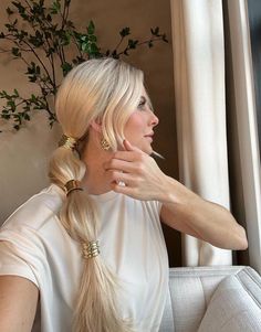 Casual Summer Hairstyles, Low Pony Hairstyles, Formal Updo, Kathleen Post, Summer Hairstyles For Long Hair, Short Weave Hairstyles, Gold Hair Accessories, Spring Hair