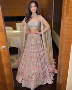 Modern Lehenga, Falguni Shane Peacock, Trendy Outfits Indian, Lehnga Dress, Cocktail Outfit, Indian Bridal Wear