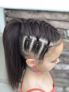 Rockstar Hair For Kids, Topsy Tail Hairstyles For Kids, Yarn In Hair, Ig Hairstyles, Circus Bedroom, Taxidermy Wall, Topsy Tail, Girl Hair Dos, Girls Hairstyles Easy