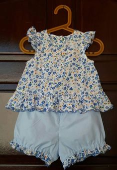 Cricut Felt, Baby Frock Designs, Felt Flower Template, Woman Costumes, Frock Designs, Toddler Dresses, African Dresses For Kids