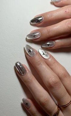 Disco Nails Acrylic, Metallic Flower Nails, Blue Nail Theory, Cat Eye Nails Aesthetic, Manicure Ideas Summer 2024, Cat Eye Nails Short, Black Cat Eye Nails Design, Academia Nails, Rock Star Nails