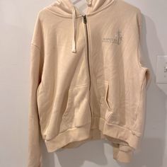 Cream Billabong Hoodie Only Worn Twice. It In Really Good Condition I Bought Literally Last Year. And Soooo Soft Inside. I’m Selling Though Bc It Doesn’t Fit My Aesthetic I Hope I Make Ur Beach Girl Dreams Come True Rip Curl, Girls Dream, Beach Girl, Billabong, Colorful Hoodies, Jackets & Coats, Jackets For Women, Women Shopping, Color