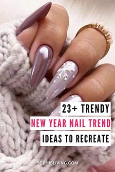 Silver Nails Elegant, Nail Ideas Black And Gold, New Years Eve Nails Ideas Classy, Party Nail Ideas, Nail Ideas Black, Bold Nail Art, Blue Gold Nails, Simple Nail Ideas, Black And Gold Nails