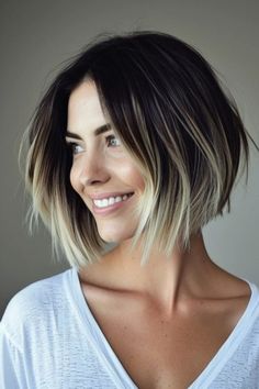 Männerhaarschnitt: moderne Styles zum Nachschneiden - hairtastic.de Ombre Pixie Hair, Brown Lob Hair, Short Bob Balayage, Bayalage Bob, Bob With Balayage, Bob Highlights, Edgy Short Haircuts, Graduated Bob, Short Ombre Hair