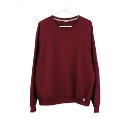 Vintage burgundy Russell Athletic Sweatshirt - mens medium Casual Burgundy Crew Neck Sweater, Casual Burgundy Cotton Sweater, Sweatshirt Fits, Athletic Sweatshirts, Good Style, Guys Clothing Styles, College Hoodies, Russell Athletic, Clothing Styles