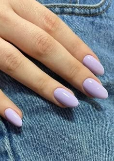 Lilac Lavender Nail Color Ideas, Lilac Nails Almond Shape, Wedding Nails For Bride Lavender, Simple Nails 1 Color, Very Light Purple Nails, Short Almond Nails Lavender, Light Blue Oval Acrylic Nails, Purple Nails Solid, Soft Lavender Nails