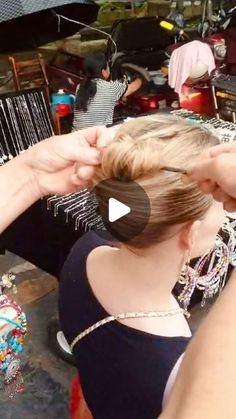 Jacqueline Liedloff on Instagram: "Chinese Bun 💛 #hairstyle #chinesebun #hairpin #howtodo #tutorial" Chinese Bun Hairstyle, Lco Method, Claire Hair, Creative Hair Styles, Chinese Bun, Hairstyling Ideas, My Haircut, Classic Glam, Long Hair Ideas