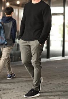 Street Casual Men Summer, Minimalist Formal Outfit Men, Men Slacks Outfit, Male Outfits Casual Simple, Tshirt And Jeans Outfit Men, Band Outfit Ideas, Men Basics, Fall Fashion Outfit Ideas