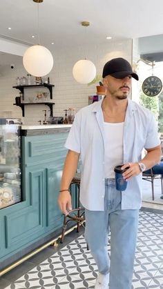 Instagram Outfits Ideas, Guys Casual Outfits Street Style, Men Style Outfits Summer, Men 2024 Fashion, Men Inspired Outfits, Clothing For Men, New Years Outfit Men, Fashion Outfits Man, Men Outfits For Summer