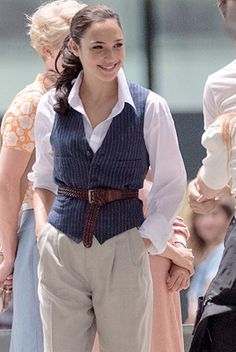 Women Waistcoat Outfit, Waistcoat Outfit Women, Waistcoat Outfit, Gal Gardot, Classic Style Outfits, Woman Suit Fashion, Fashion Attire, Vest Outfits, Gal Gadot