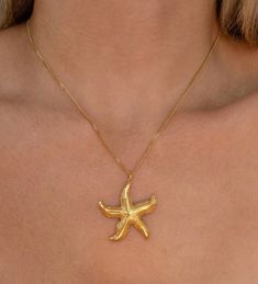 Gold Starfish Necklace, Cute Gold Jewelry, Starfish Necklace Gold, Gifts To Buy, Starfish Jewelry, Summer Jewellery, Ocean Inspired Jewelry, Starfish Pendant