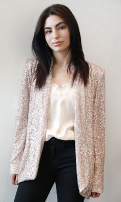 Sequins Blazer, Cocktail Outfit, Chic Coat, Sequin Blazer, Luxury Women Fashion, Blazer Outfits, Holiday Looks, Pakistani Dresses, Outerwear Women