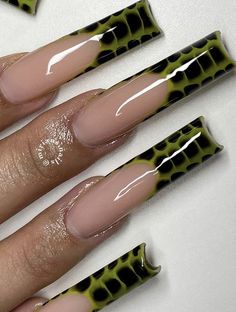 Earthy Green Acrylic Nails, Earthy Nails Acrylic Long, Green Earthy Nails, Earthy Acrylic Nails, Earthy Nails Acrylic, Baddies Nails, Earthy Nails, Long Stiletto Nails