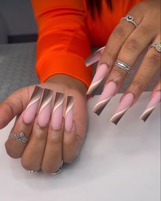 Long Matte Nails, Stiletto Nails Design, Brown Acrylic Nails, Gel Toe Nails, Matte Top Coat, Long Acrylic Nail Designs, Matte Nails Design, Colored Acrylic Nails, Stiletto Nails Designs