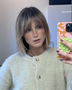 Shorthair Haircut, Hairstyles Trending, I Like Your Hair, Bangs With Medium Hair, Chin Length Hair, Bob Hair, Summer Inspo, Short Hair With Bangs, Lifestyle Inspiration