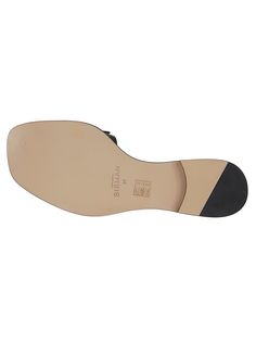 Maxi Clarita Square Flat Sandals from Alexandre BirmanComposition: 100% Bovine Leather Flat Calf Leather Evening Sandals, Flat Calf Leather Sandals For Evening, Flat Evening Sandals With Leather Sole, Alexandre Birman Clarita, Exotic Women, Alexandre Birman, Marine Serre, Sneaker Wedge, Gorgeous Bags