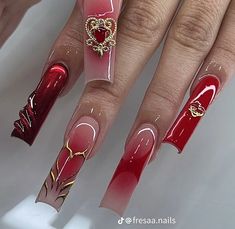 Nails Gold Design, Gold Design Nails, Ombre Nails Gold, Red Ombre Nails, Gold Acrylic Nails, Red Acrylic Nails, Long Acrylic Nail Designs, Airbrush Nails