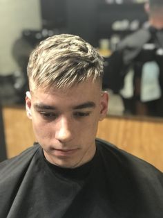 Men Hairstyles Short, Caesar Cut Men, Caesar Haircut, Men Hair Styles, French Crop, The Quiff, Professional Hairstylist, Mens Club, Men's Hairstyles