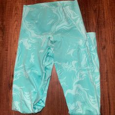 Brand New Never Worn Fitted Turquoise Casual Pants, Casual Fitted Turquoise Pants, Light Blue Yoga Bottoms For Spring, Casual High Waist Light Blue Activewear, Casual High-waist Light Blue Activewear, Casual Light Blue High Waist Activewear, Blue Workout Leggings For Summer, Gym Shark Leggings, Gym Shark