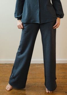 One of the most versatile items, the Marlene wide leg perfectly combines the comfort of sweatpants with a sleek design that can be easily dressed up or down. Featuring front pleats, deep side and back pockets, a wide elastic waistband, and uniquely adjustable bottom hem, the Marlene can be styled for endless looks. The fleece-lined fabric is buttery soft, stretchy, warm, and Oeko-Tex® Standard 100 certified non-toxic - your skin will thank you. IMPACT & CARE 66% TENCEL™ Lyocell, 28% Organic Cott Versatile Wide Leg Sweatpants For Fall, Fall Wide Leg Elevated Casual Sweatpants, Elevated Casual Wide Leg Sweatpants For Fall, Fall Wide Leg Pull-on Pants For Loungewear, Versatile Wide-leg Sweatpants For Fall, Sporty Wide Leg Pants For Fall, Fall Wide-leg Pull-on Sweatpants, Casual Wide Leg Pants With Side Slits, Relaxed Fit Wide Leg Sweatpants With Elastic Side Panels