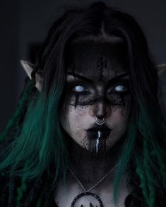 Halloween Burn Makeup, Dark Forest Witch Makeup, Cute Spooky Makeup, Dark Witch Halloween Makeup, Fantasy Halloween Makeup, Dark Elf Makeup Halloween, Sfx Face Paint, Dark Elf Makeup Looks, Dark Witch Costume Makeup