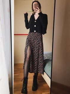 Skirt Styling, Tweed Pants, Tights Fashion, Mode Boho, Mode Inspo, A Mirror, Outfit Inspo Fall