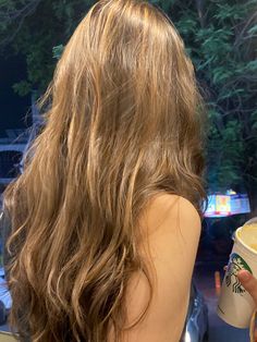 brunette brown highlights balayage brown hair starbucks caramel frappe brown hair with golden highlights golden hair brown hair night aesthetic hair Sunkissed Brown Hair, Missing Girl, German Police, Traditional Light, Honey Brown Hair, Pose Fotografi, Hair 2024, Haircuts Straight Hair