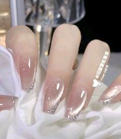 White And Glitter Nails Almond, Magnetic Nail Polish, Cat Eye Gel Polish, Eye Nails, Magnetic Nails, Nail Swag