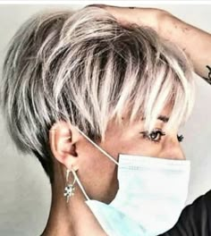 Silver Hair Short, Haircut Design, Short Silver Hair, Short Grey Hair, Short Choppy Hair