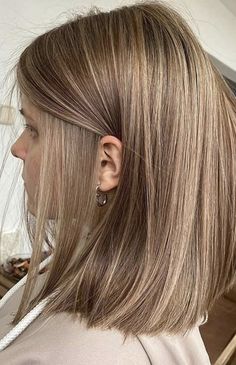 Brown Hair With Blonde Highlights, Hair Color Light Brown, Ash Blonde Hair, Brown Hair Balayage, Dark Blonde Hair, Blonde Hair Inspiration, Light Hair Color, Brown Blonde Hair, Hair Inspiration Color