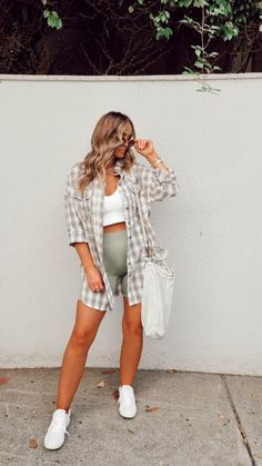 OUTFIT DETAILS   • https://www.shopltk.com/explore/LEANNCAVES Ootd Biker Shorts, Casual Outfit Summer, Prego Outfits, Summer Pregnancy Outfits, Fall Maternity Outfits, Casual Maternity Outfits, Pregnancy Dresses, Maternity Clothes Summer, Trendy Maternity Outfits