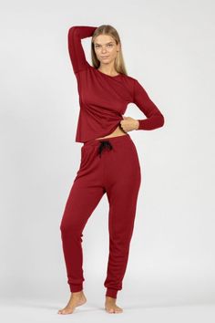 Elevate your leisurewear with this Merino wool lounge set, featuring a relaxed-fit long-sleeve top and tailored joggers with an adjustable waistband. Breathable, moisture-wicking, and odor-resistant, it’s perfect for light workouts, lounging, or casual outings, keeping you cool and fresh all day. Light Workouts, Luxurious Lounge, Joggers Set, Yoga Training, Women Long Sleeve Tops, Adjustable Waistband, Jogger Set, Lounge Set, Leisure Wear