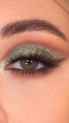 Green Eyeshadow Look, Bronze Eye Makeup, Bridal Eye Makeup, Eye Makeup Styles, Graduation Makeup, Swag Makeup, Green Makeup, Green Eyeshadow, Fancy Makeup