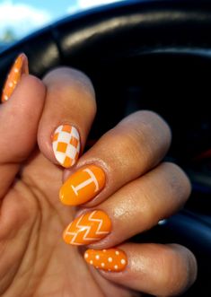 Tennessee Acrylic Nails, Orange Country Nails, Ut Austin Nails