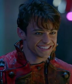 Descendants 2 Harry Hook, Thomas Doherty Harry Hook, Harry Decendents Icon, Hook From Descendants, Thomas Anthony Doherty, Harry Hook Icon, Harry From Descendants, Disney Characters Boys, Harry Hook Wallpaper