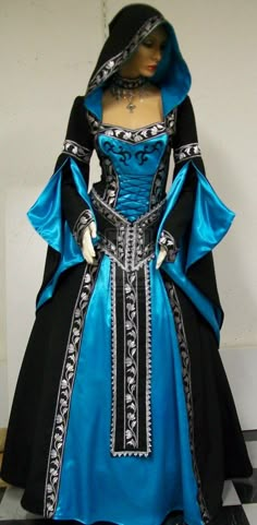 Mid Evil Dresses, Viking Groom Attire, Mid Evil Outfits, Hooded Gown, Mid Evil, Medieval Dresses