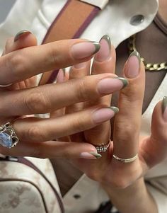 Brown French nails are the must-have trend of the season! Discover 25 Brown French Nails: The Ultimate Trend Guide for Chic Looks and explore designs that make your nails look effortlessly chic. These styles are perfect for any occasion, adding a touch of elegance to your hands! #BrownFrenchNails #NailInspiration #FrenchTipArt #TrendyMani #ClassyNails Olive Nails, Nails 2022, Nails Fall, Girls Nails