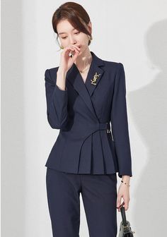 Modern Suits For Women Business, Structured Blazers For Women, Peplum Suits For Women, Women Navy Suit, Classic Blazers For Women, Peplum Blazer Outfit, Blue Suit Women, Women's Formal Wear, Power Suits For Women