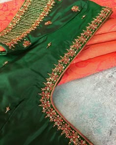 Green Maggam Work Blouses Design, Blouse Designs Aari Work, Green Blouse Designs, Pink Blouse Designs, Blouse Maggam Work, Mirror Work Blouse Design, Best Blouse Designs, Traditional Blouse Designs, Latest Model Blouse Designs