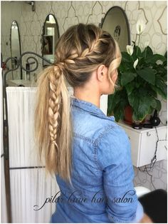 Braid hair style #braid #trenza #boho #bohochic #peluqueria #pilarlacue #jaca Braid Hair Style, Brown Hair With Blonde Highlights, Hair Braid Videos, Funky Hairstyles, Braid Hair, Work Hairstyles, Winter Hair Color, Your Hairstyle, Latest Hairstyles