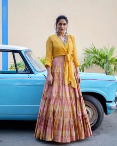 Haldi Gown, Lengha Blouse Designs, Haldi Outfits, Indian Outfits Lehenga, Lehenga Blouse Designs, Afghan Fashion, Stylish Short Dresses