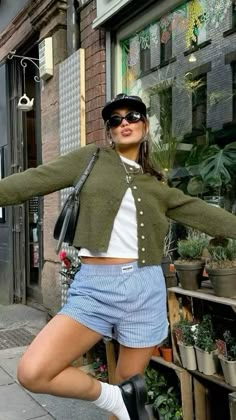 key : outfit inspo fitinspo ␍credits to the owners Short Sweater Outfit, Boxer Shorts Outfit, Chica Chola, Eclectic Outfits, Dinner Outfit Casual, Latina Outfits, Downtown Outfits, Nashville Outfits, Looks Party