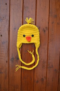 Crochet Baby Chick Hat Newborn Photo Shoots, Chicken Hats, Baby Chicken, Baby Halloween Outfits, Fluffy Yarn, Baby Chickens, Baby Boy Hats, Baby Chick, Baby Boy Clothes Newborn