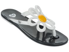 Mel Dreamed by Melissa Flower Shoe Designs, Flower Daisy, Black Flip Flops, Melissa Shoes, Modern Shoes, Our New Home, Black 13, Jelly Shoes, Flip Flop Sandals